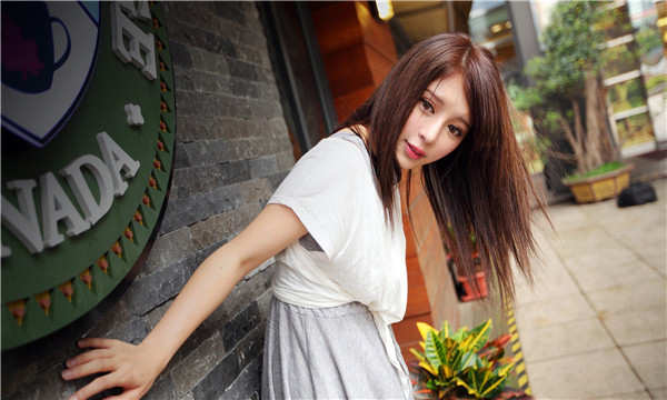 瑞安想找一个女性生孩子给报酬-｛找个女人生孩子多少钱｝
